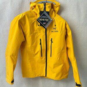 NWT Arc'teryx Alpha SV Jacket - Yellow GORE-TEX Pro, Waterproof Mountaineering
